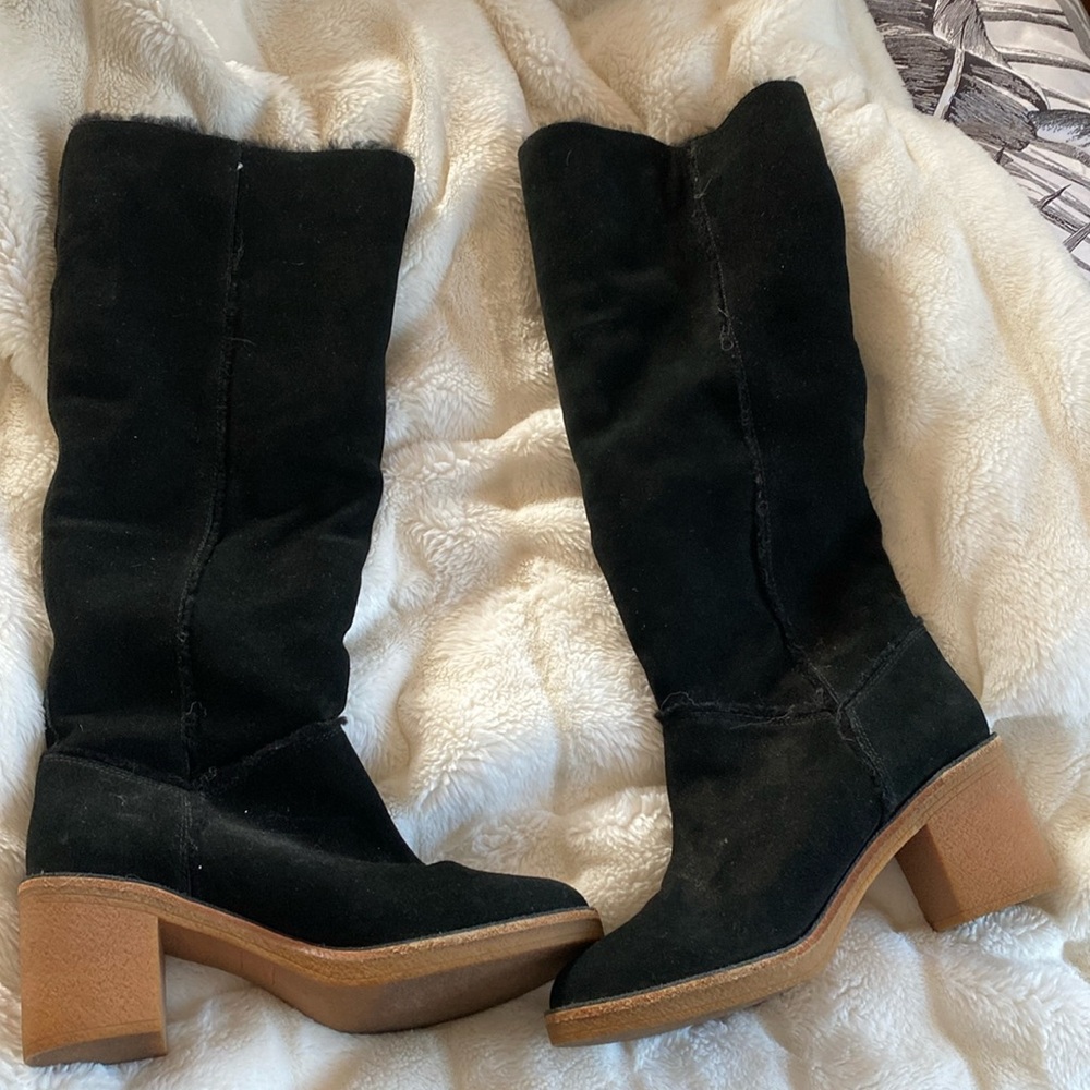 EUC knee boots with fur inside fro Ugg